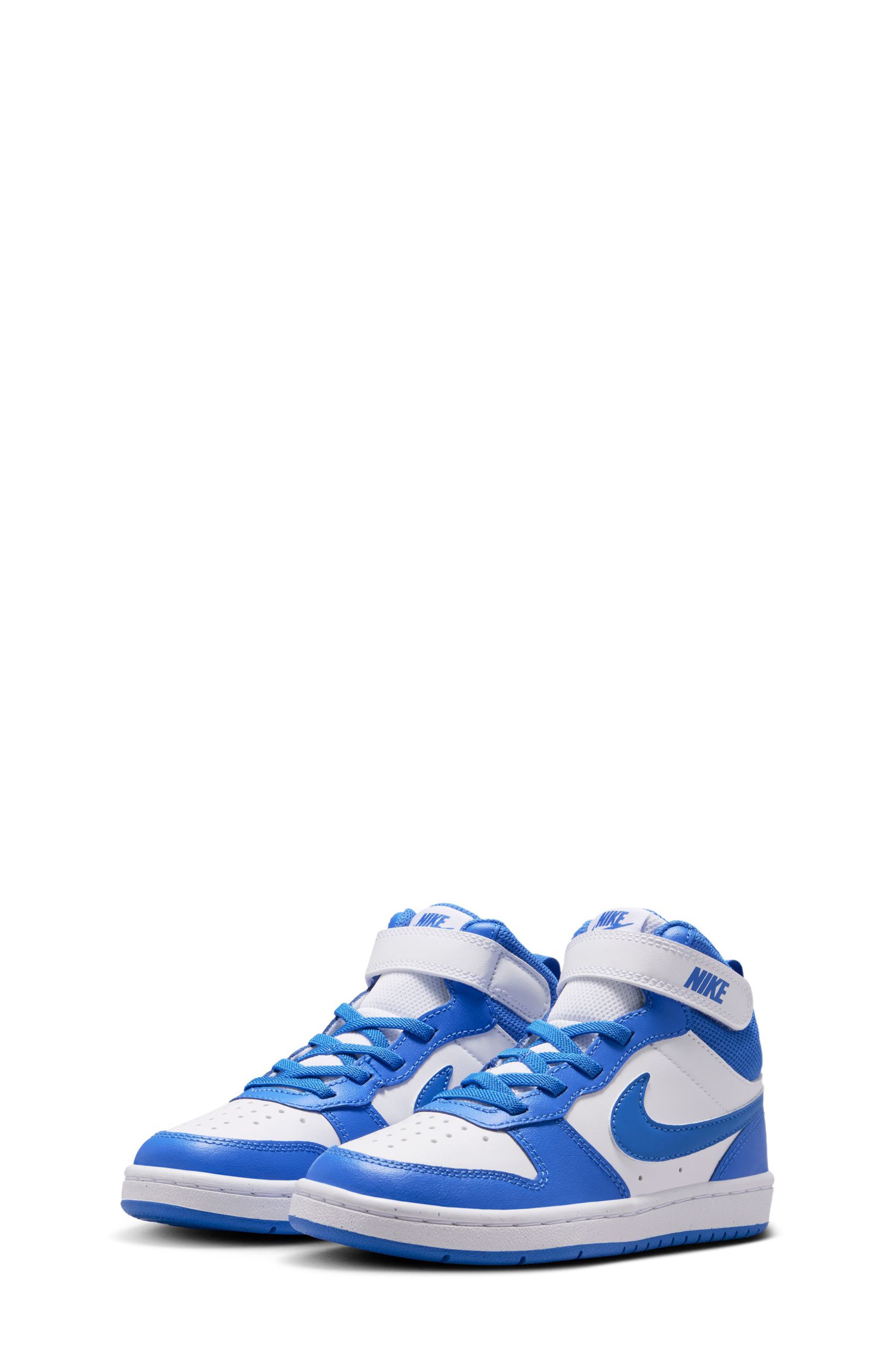  134 White/Blucry