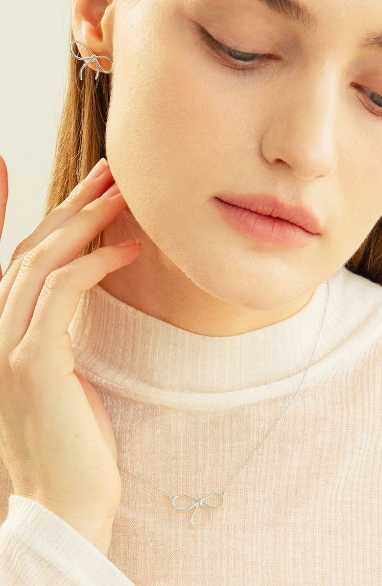 Bearfruit Jewelry Sterling Silver 18k Gold Plated Colette Chic Ribbon Necklace, Alternate, color, Silver