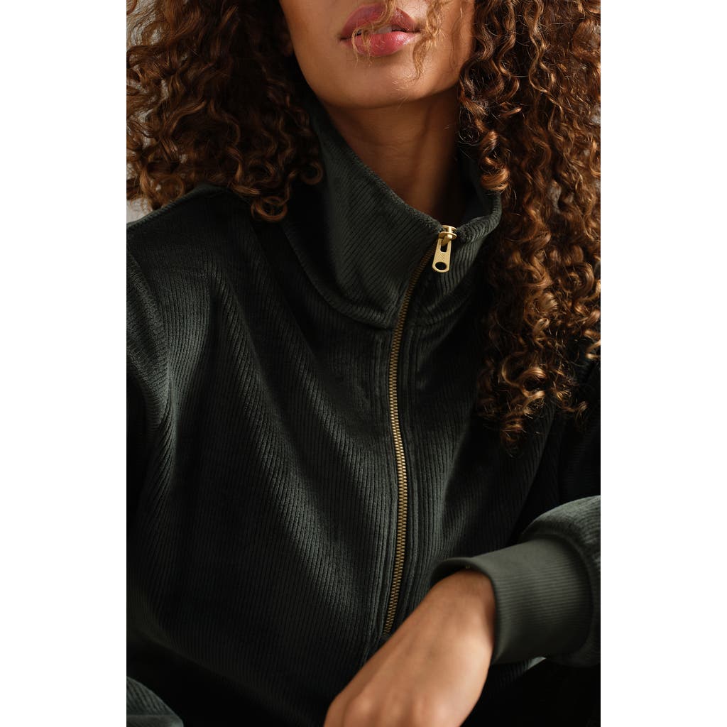 Rhone Plush Half Zip Pullover In Green