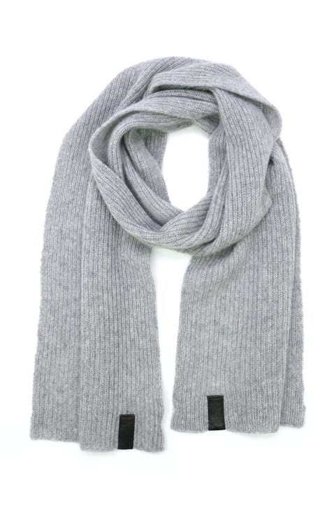 Cashmere scarf with leather tab