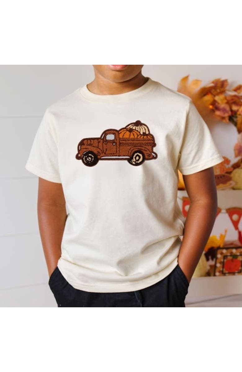 Sweet Wink Fall Truck Patch Short Sleeve T-Shirt, Alternate, color, Natural