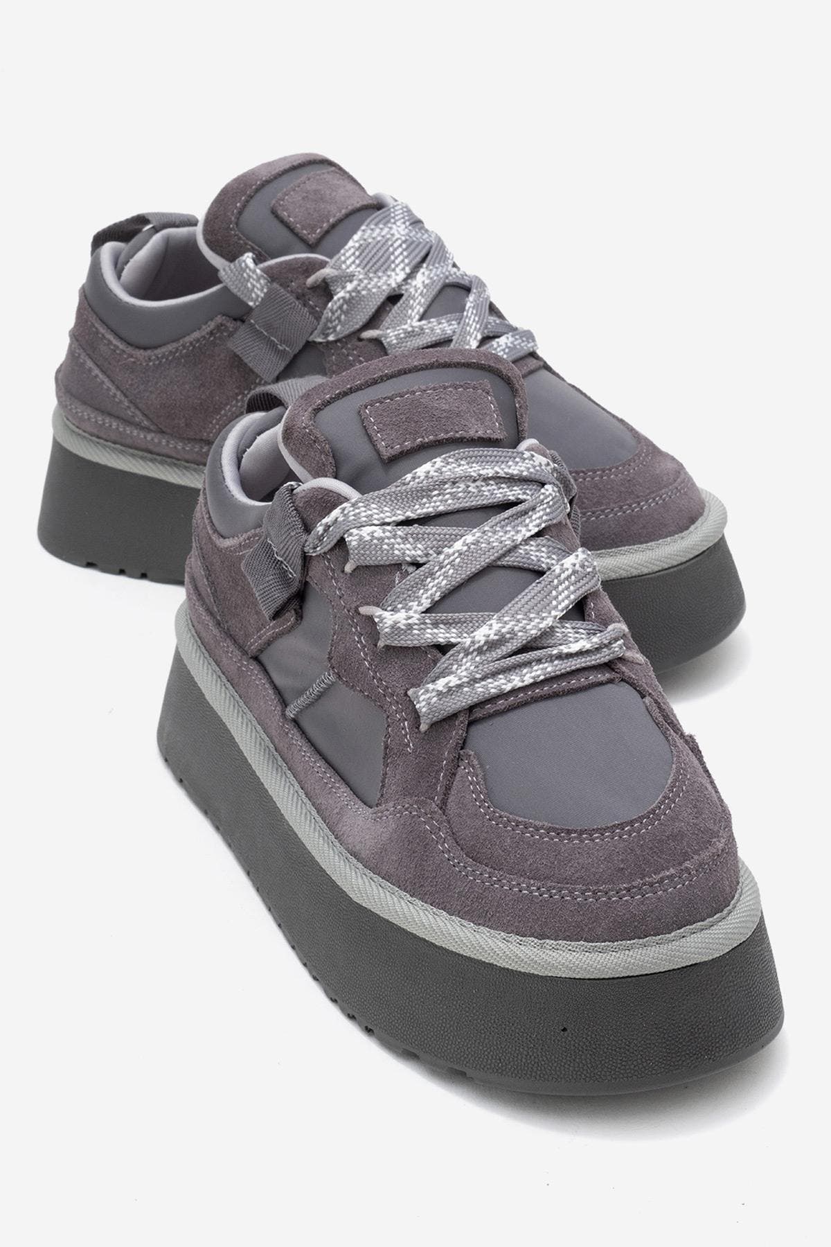Riven Leather Platform Sneaker - image 4