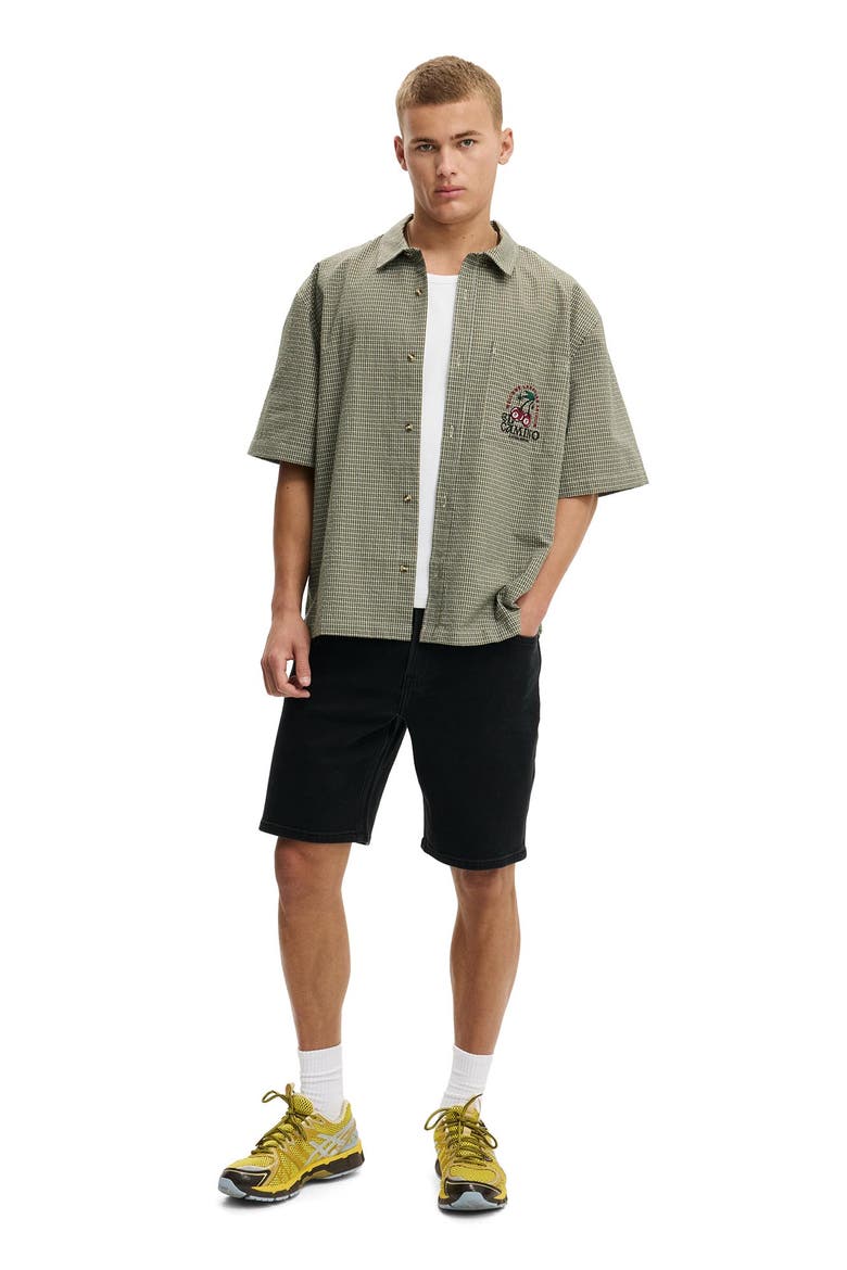 Men's Loose Straight Denim Short, Alternate, color, Roan Black