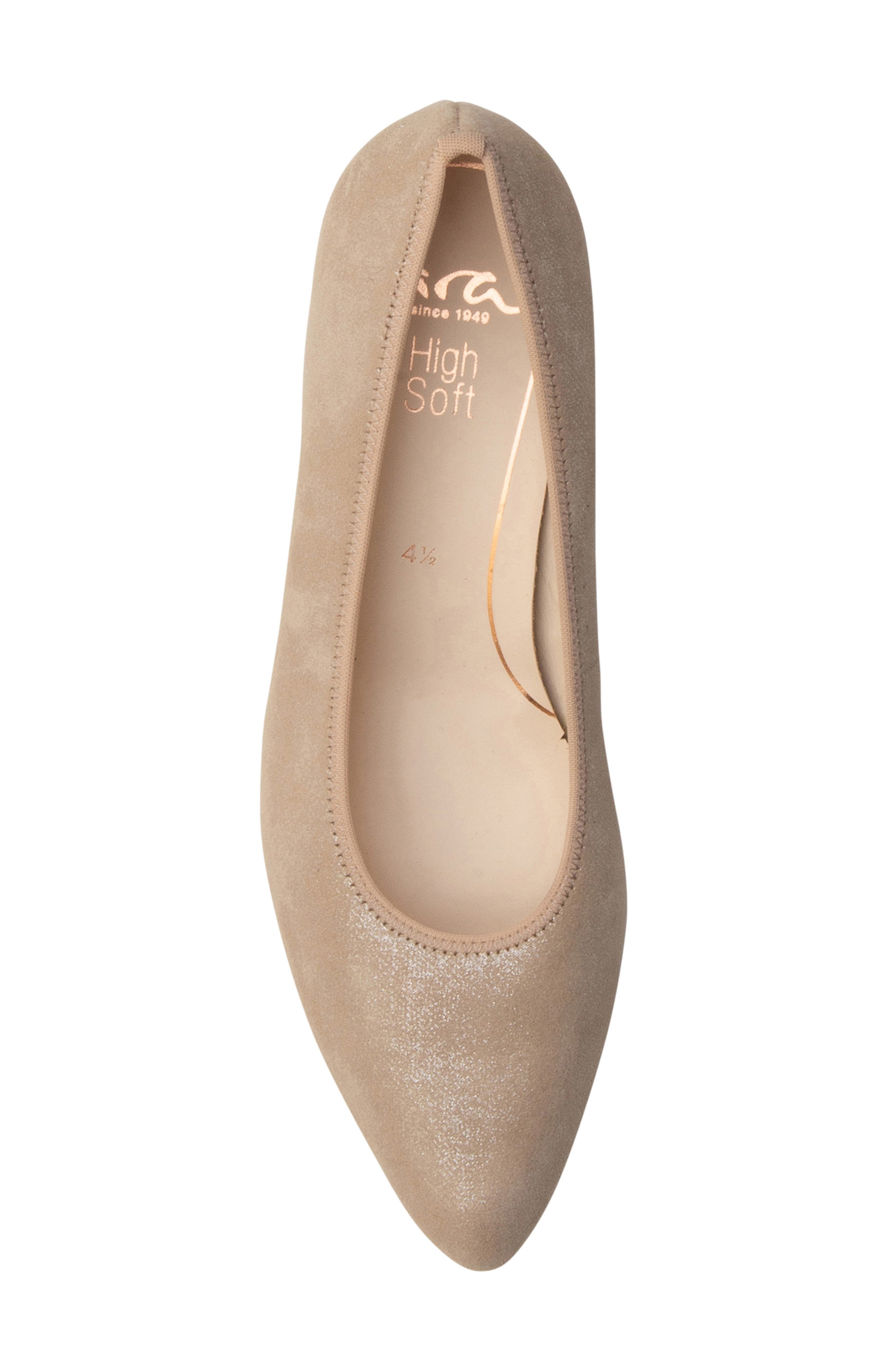 Kelly Pump, Alternate, color, SAND SUEDE