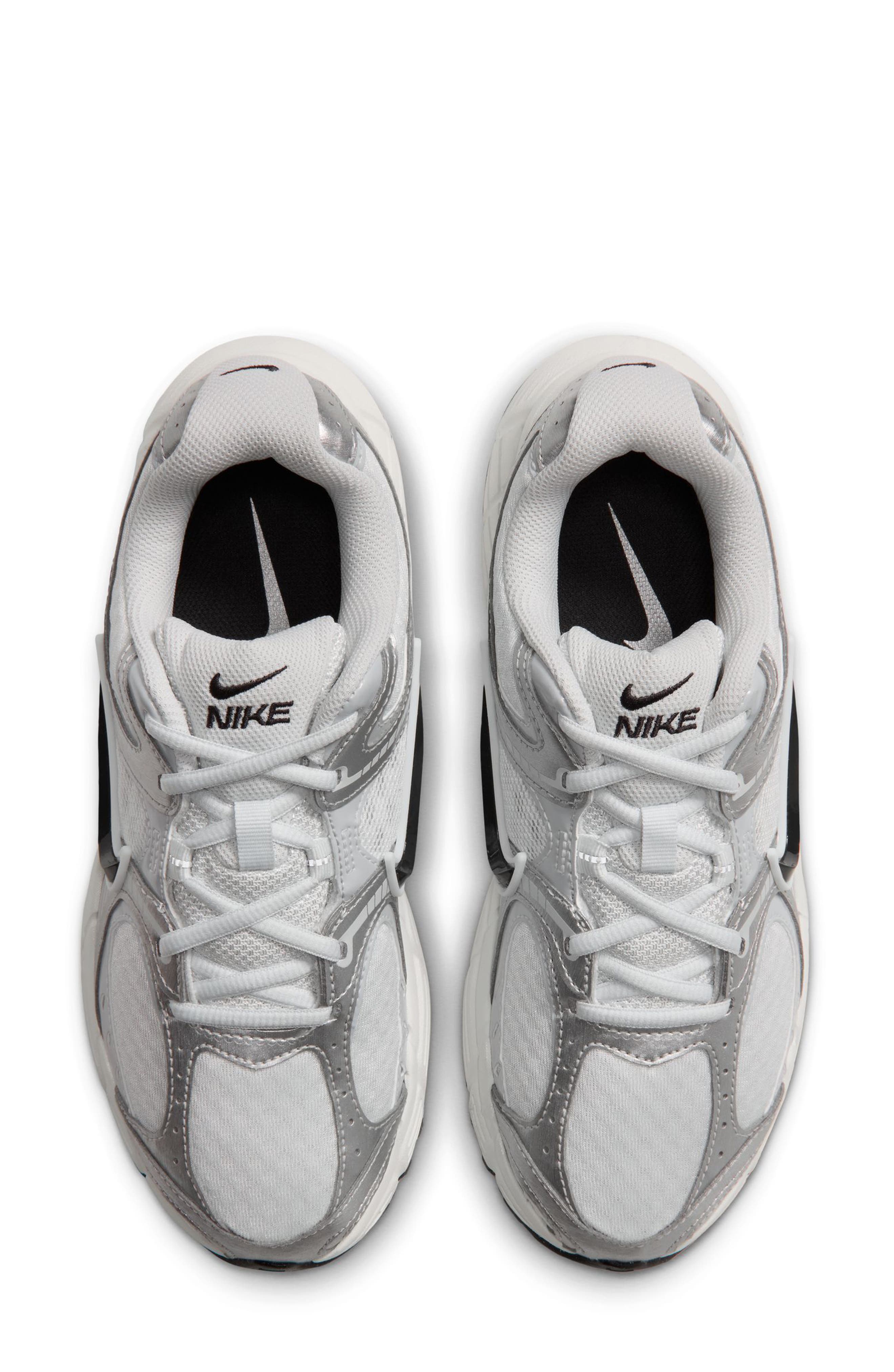 V5 RNR Premium Running Shoe, Alternate, color, OFF WHITE/ PLATINUM