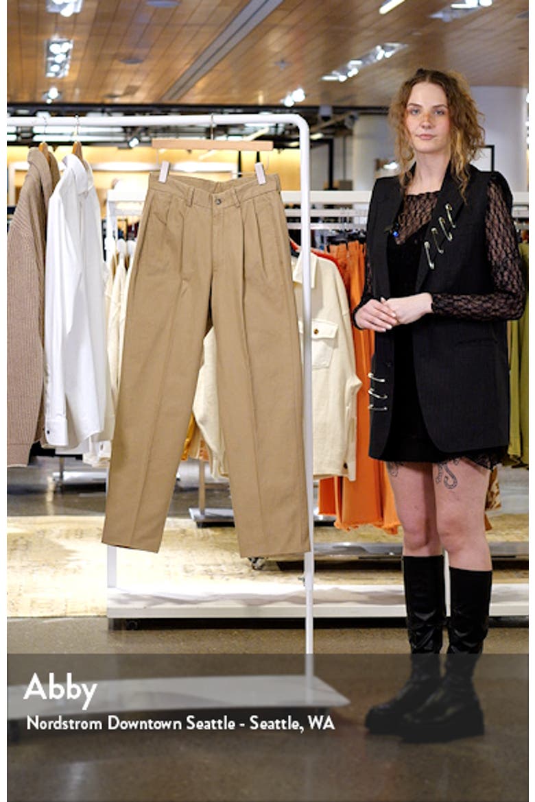 Charleston Pleated Canvas Chinos video
