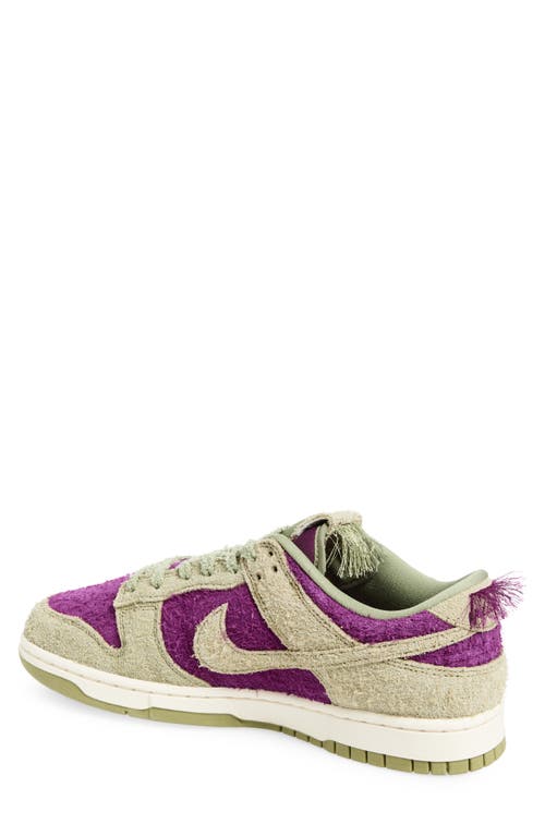 Nike Dunk Low Se Basketball Sneaker