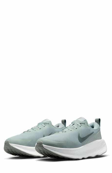 Nike Promina Walking Sneaker