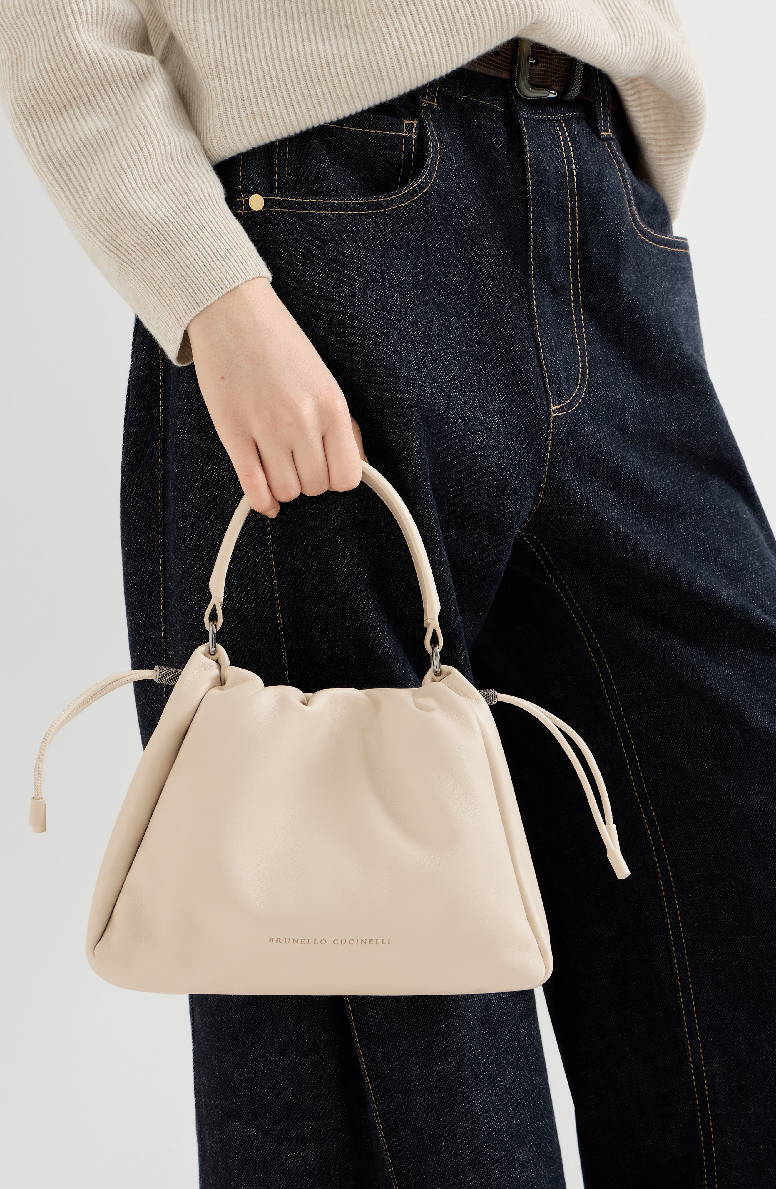 Small Soft Leather Mellow Bucket bag, Alternate, color, Ivory