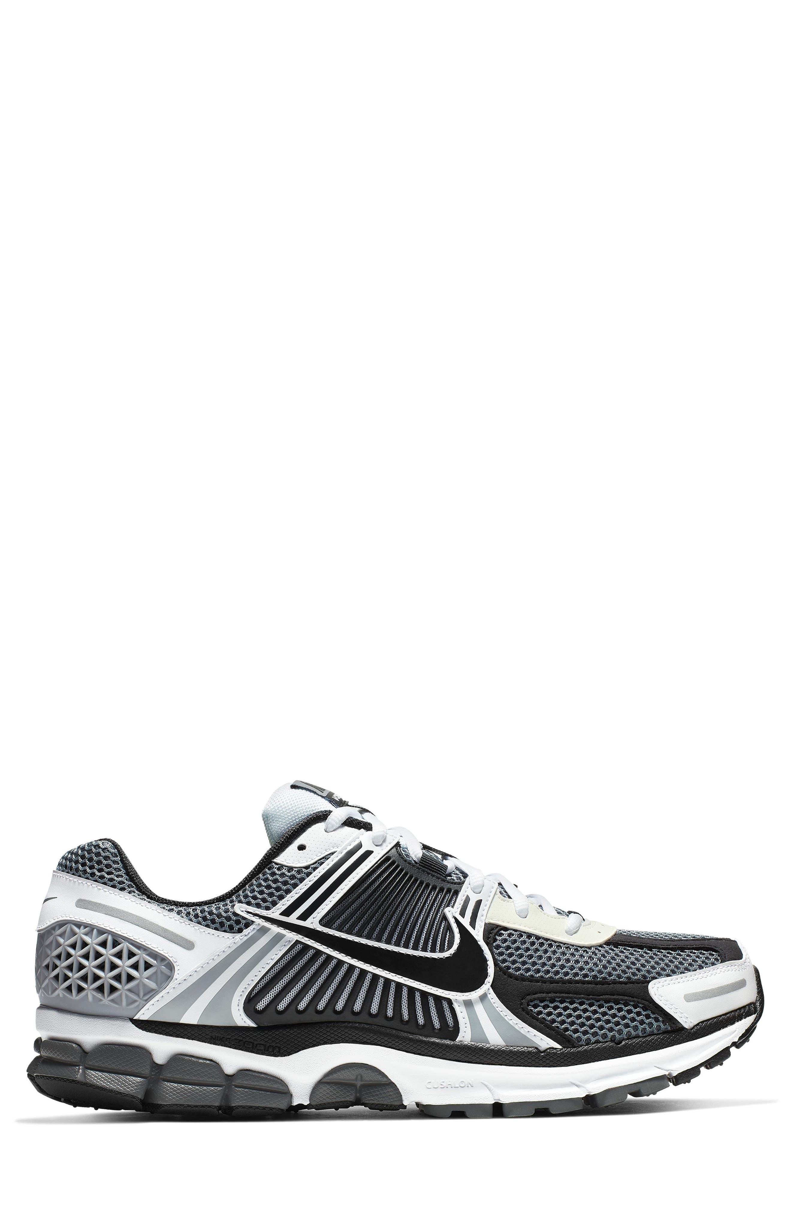 Nike Zoom Vomero 5 SE SP Sneaker, Alternate, color, 001 D Grey/Black