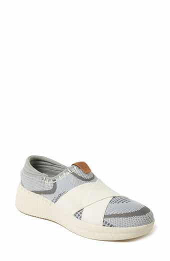 DEARFOAMS Livie Cross Strap Knit Slip-On Sneaker