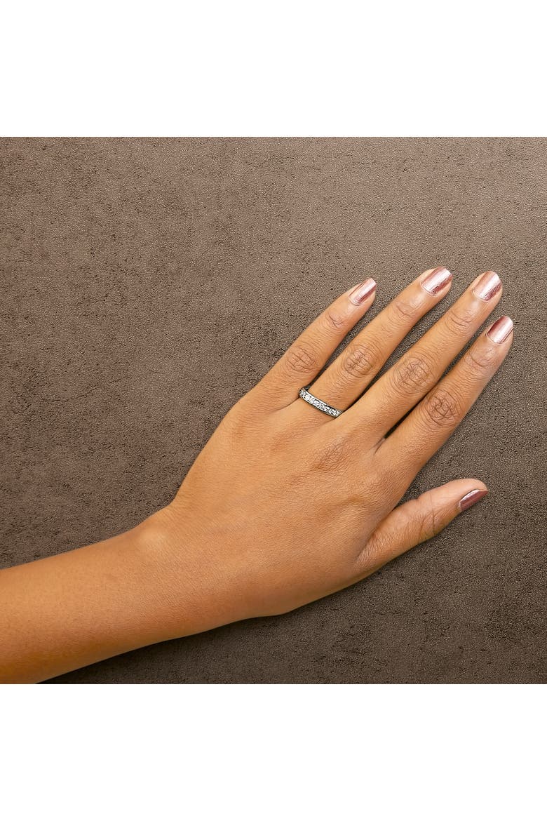 14K Gold 1/2 Cttw Round Diamond 11 Stone Channel Set Band, Alternate, color, White