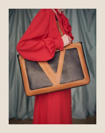 ショルダーバッグ VALENTINO Valentino Garavani 'Viva Superstar' shoulder bag Off-white Viva Superstar small two-tone leather shoulder bag