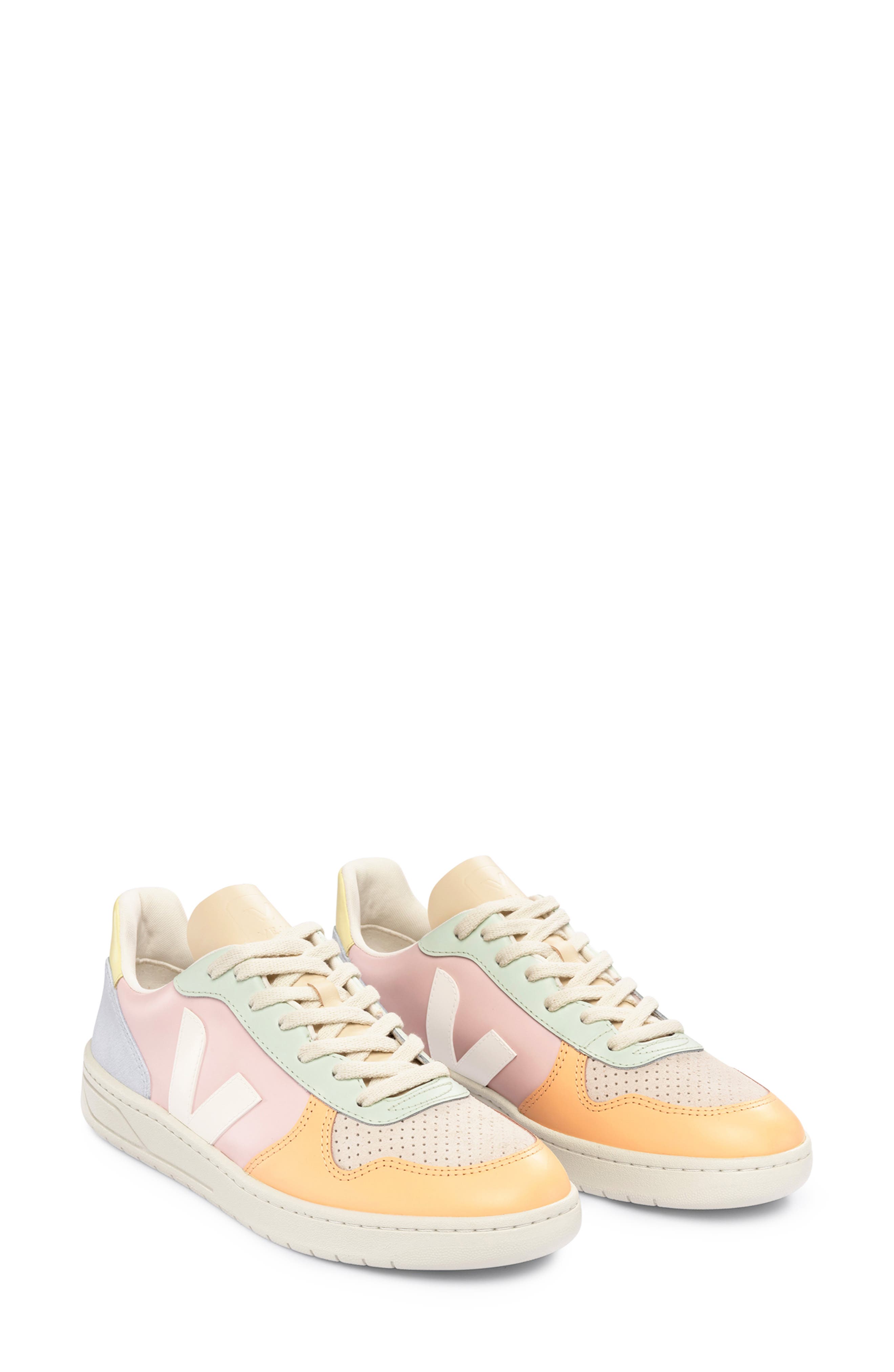 Veja <p>V-10 Leather Sneaker (Women)</p>