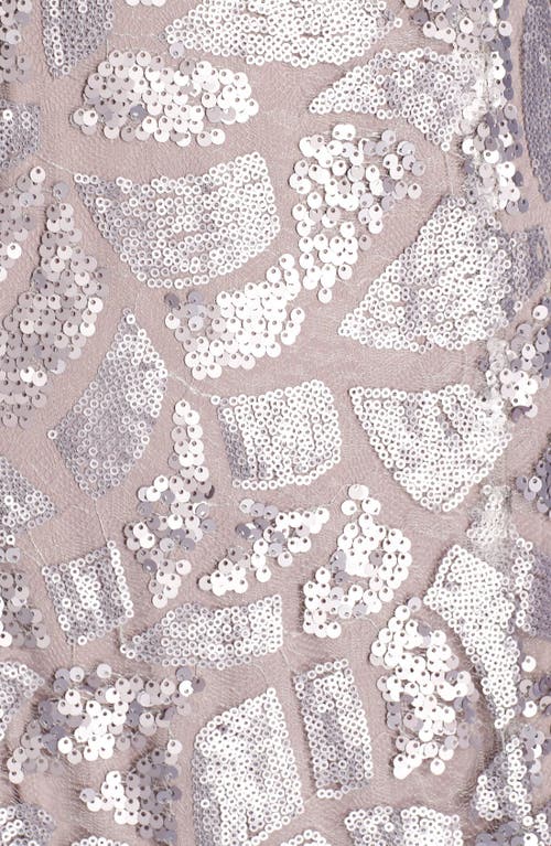 DONNA MORGAN DONNA MORGAN 'CAMILLA' SEQUIN FLUTTER SLEEVE GOWN