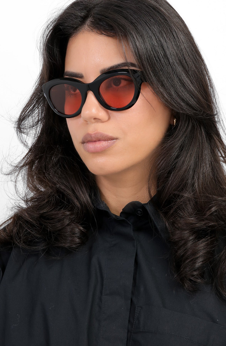 Illesteva Wellington Sunglasses, Alternate, color, Black / Guava