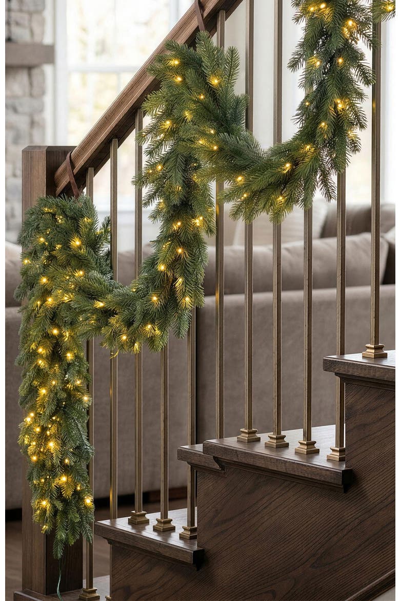 Pre-Lit Christmas Garland with Twinkling Lights, Alternate, color, Green