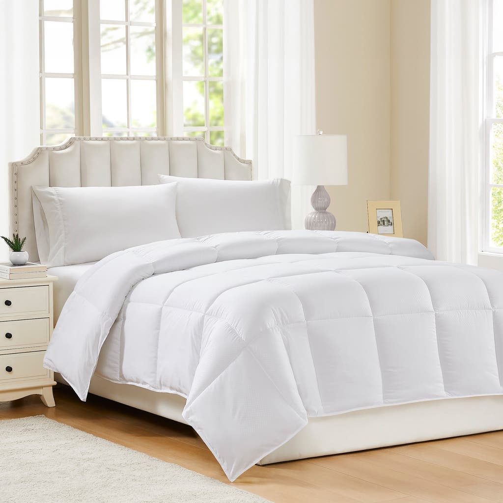 Modern Threads Reversible Microfiber Comforter In White Square
