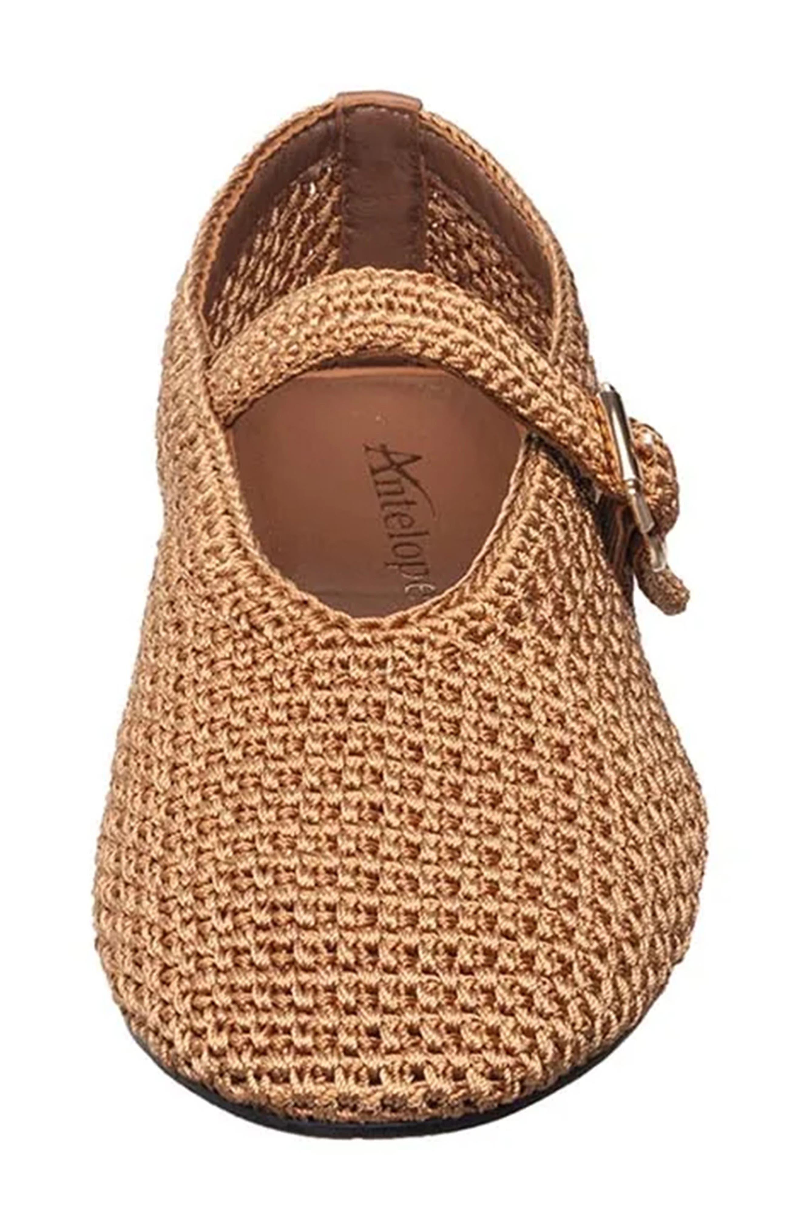 Daphne Flat, Alternate, color, TAUPE