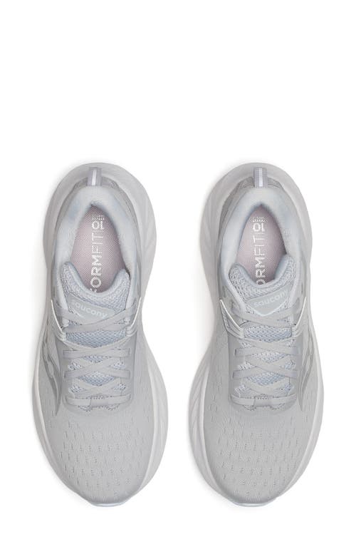 Saucony Triumph 22 Running Shoe In Cloud