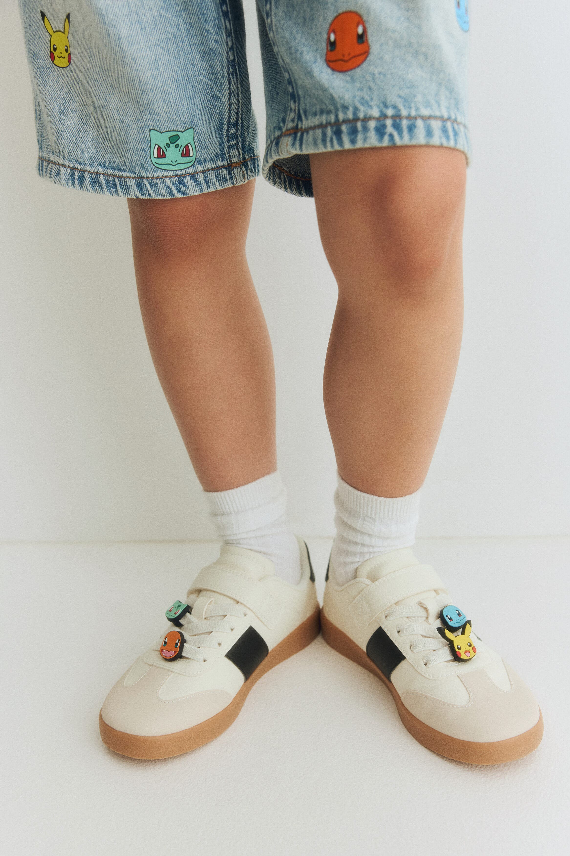 H&M Appliquéd Trainers, Alternate, color, Cream/Pokémon