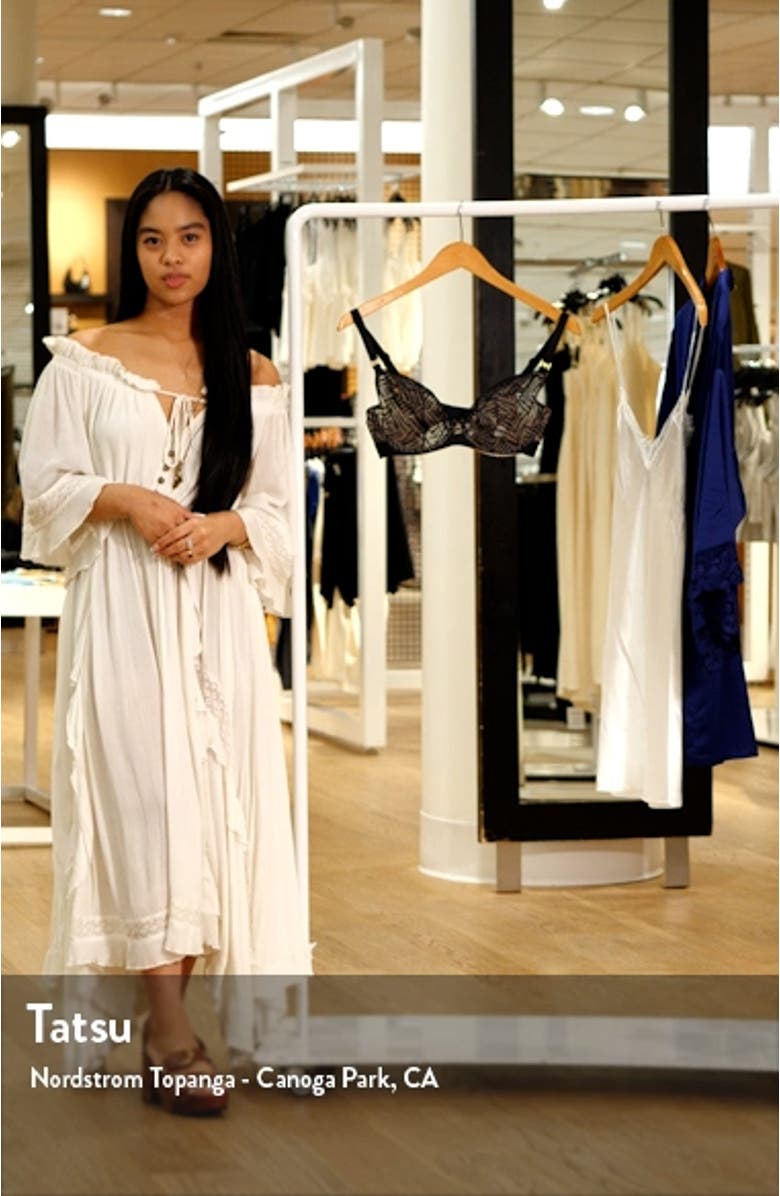 Graphic Allure Underwire Plunge Bra, sales video thumbnail