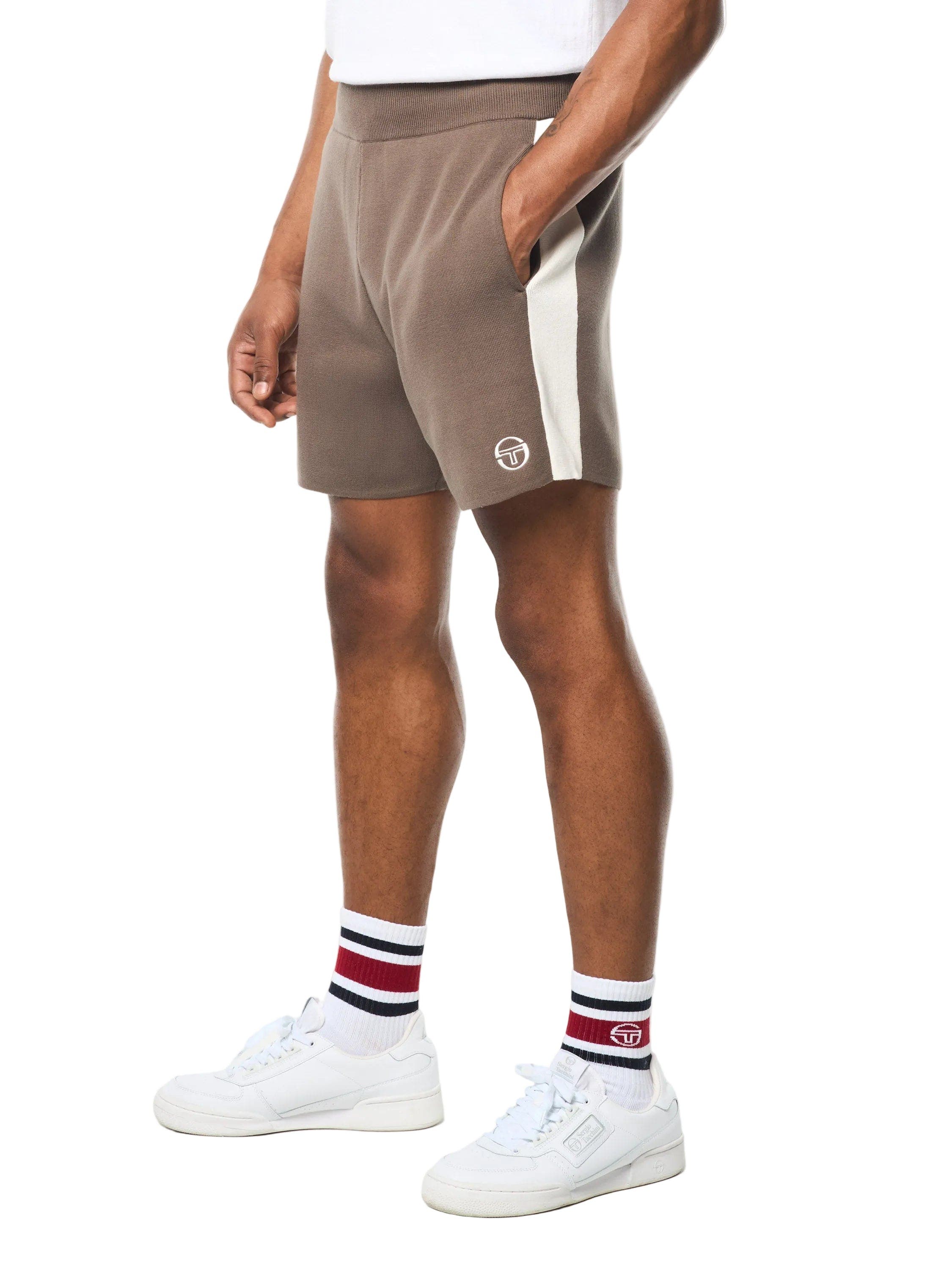 Giovane Short