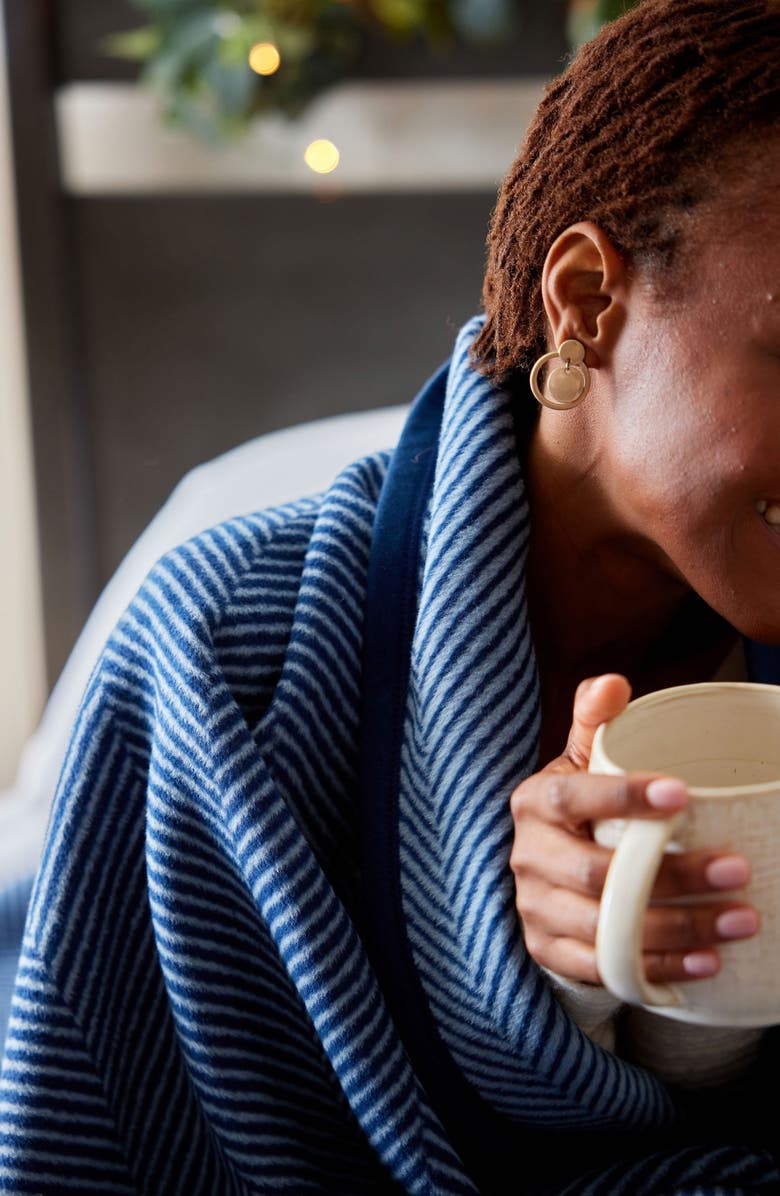 ChappyWrap Harborview Herringbone Throw Blanket, Alternate, color, Navy