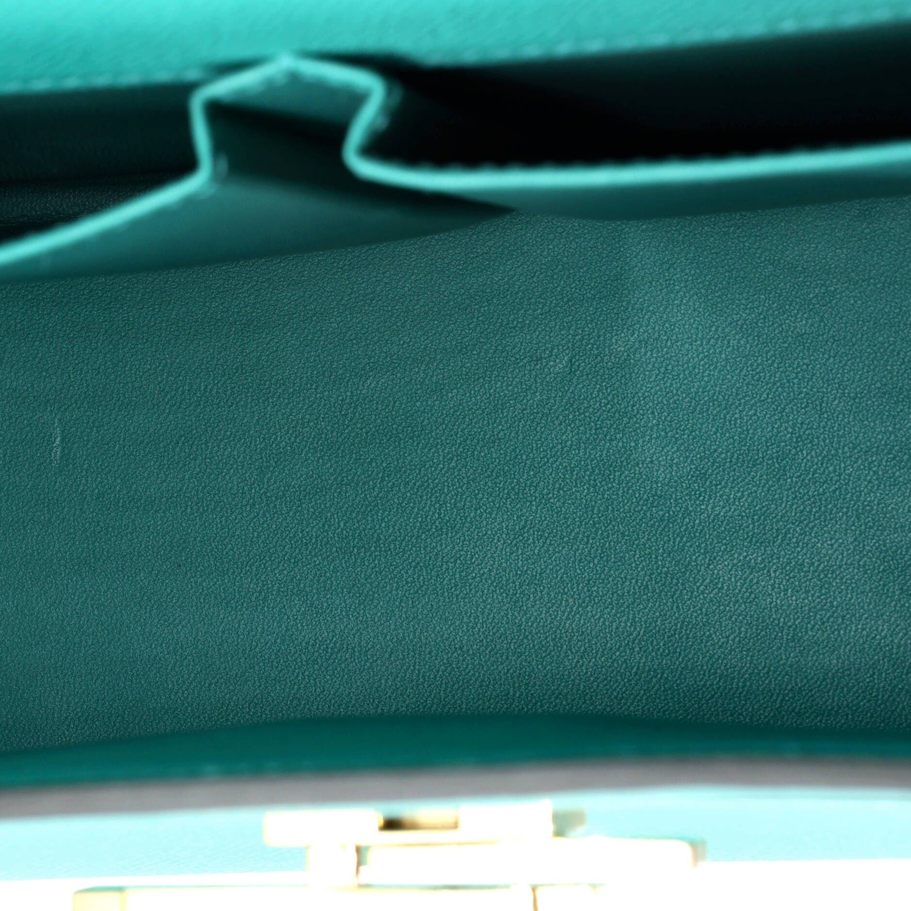 Pre-Owned Hermes Cinhetic Top Handle Bag Epsom, Alternate, color, Vert Verone