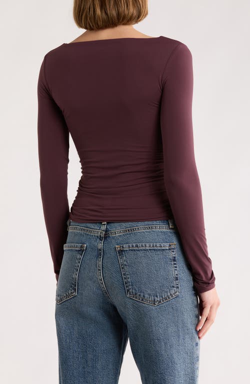 Leith Boat Neck Long Sleeve Ruched Top In Burgundy