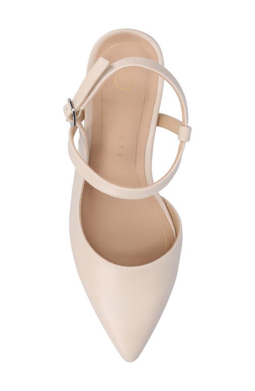 Journee Collection Scipio Pointed Toe Pump In Bone