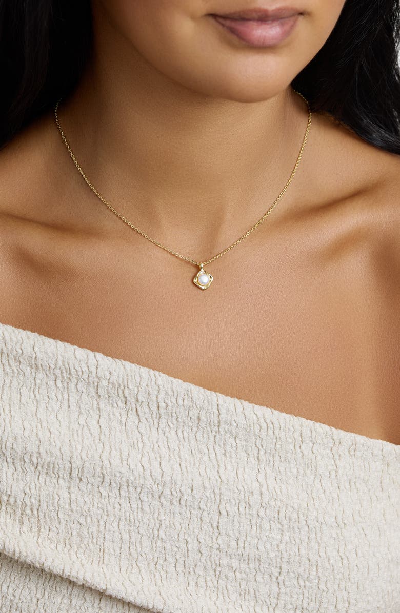 ATHRA LUXE Modern Muse Faux Pearl Pendant Necklace, Alternate, color, 