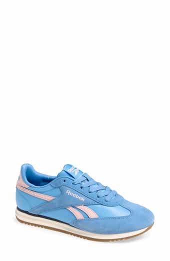 World 70 Sneaker