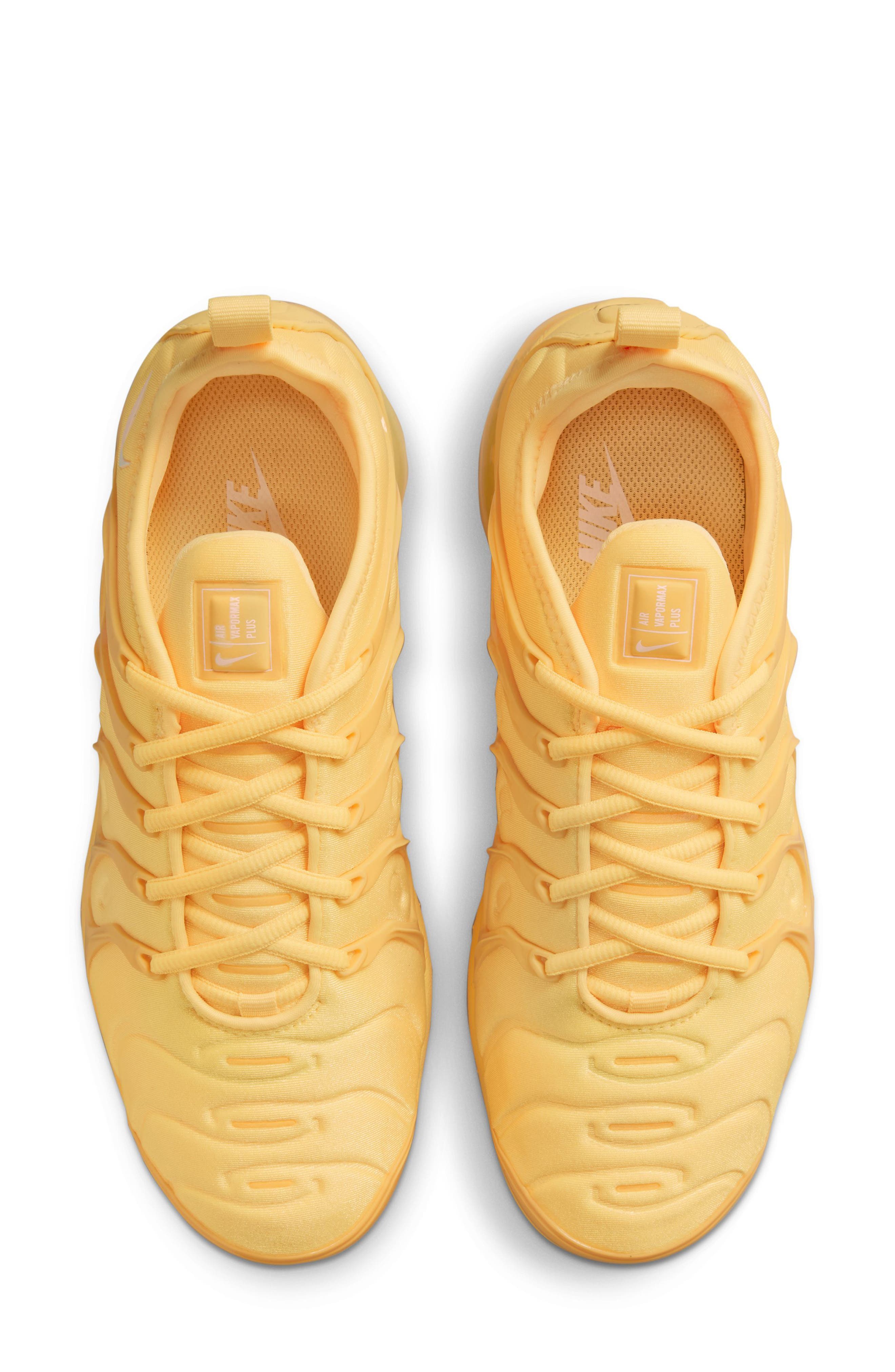 Air VaporMax Plus Sneaker, Alternate, color, CITRON PULSE/ WHITE