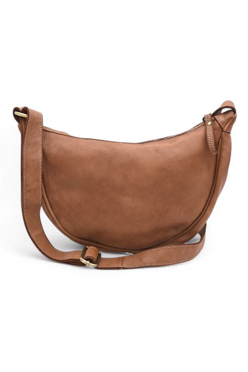 Bolsa Nova Hug Hobo In Cognac