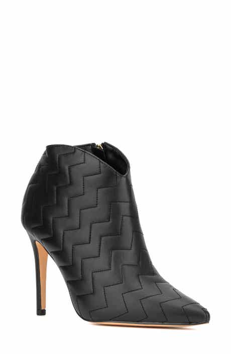 NEW YORK AND COMPANY Yesenia Quilted Bootie