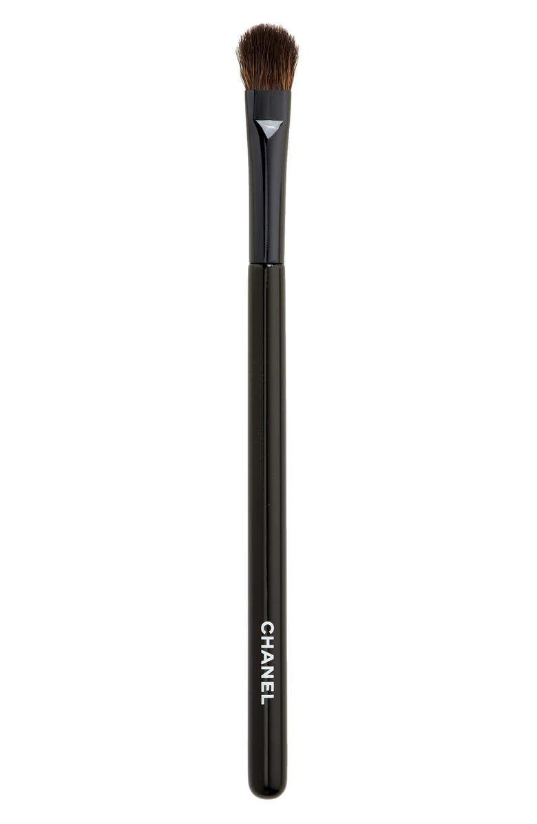 CHANEL LES PINCEAUX DE CHANEL FLAT EYESHADOW BRUSH N°202, Main, color, 