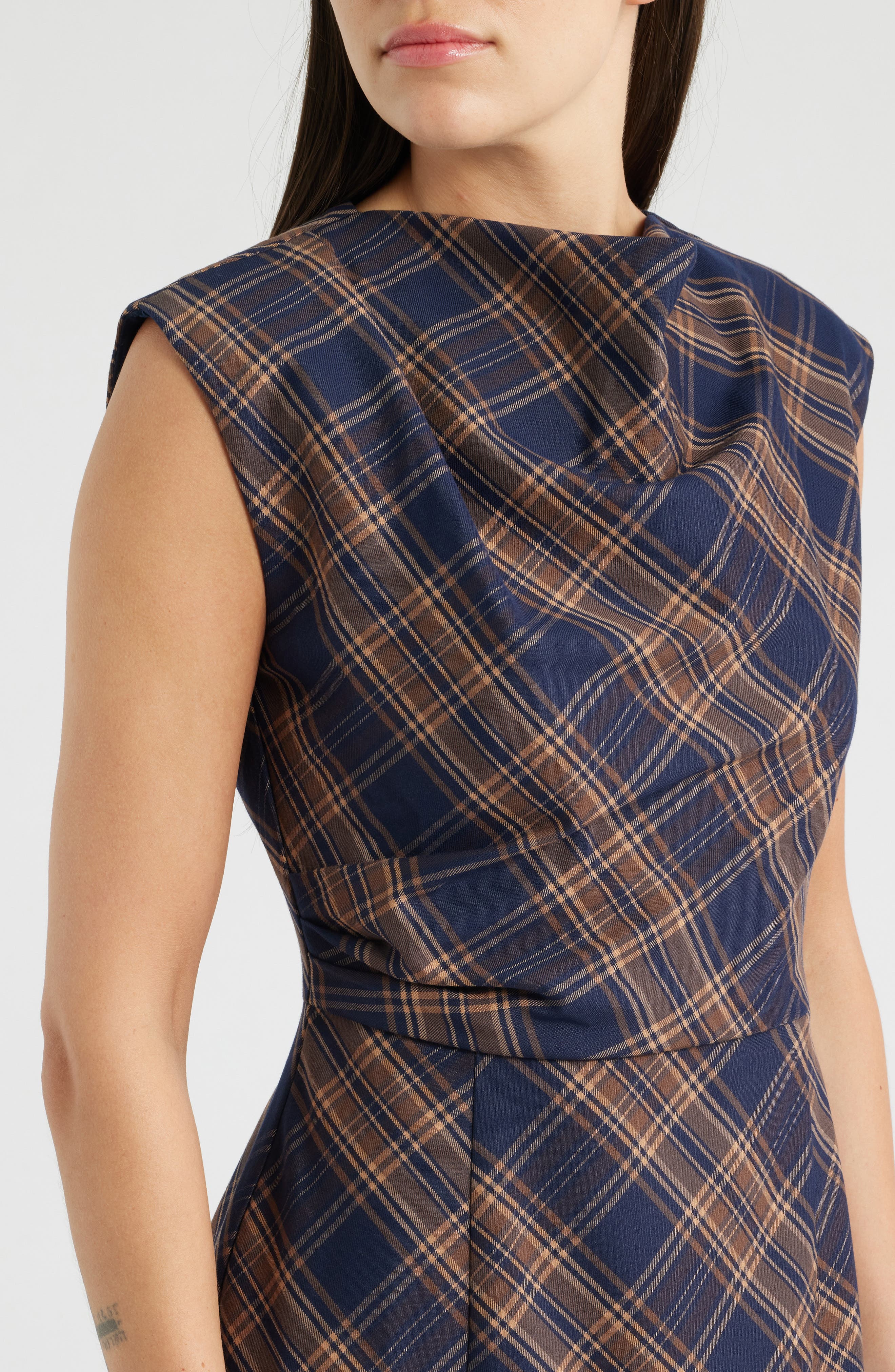 blue and brown plaid dress Julia Jordan Women's Pleated Midi - COLOR:BLACK/NUDE chic ensemble HBRT4050 color crush | fabulous