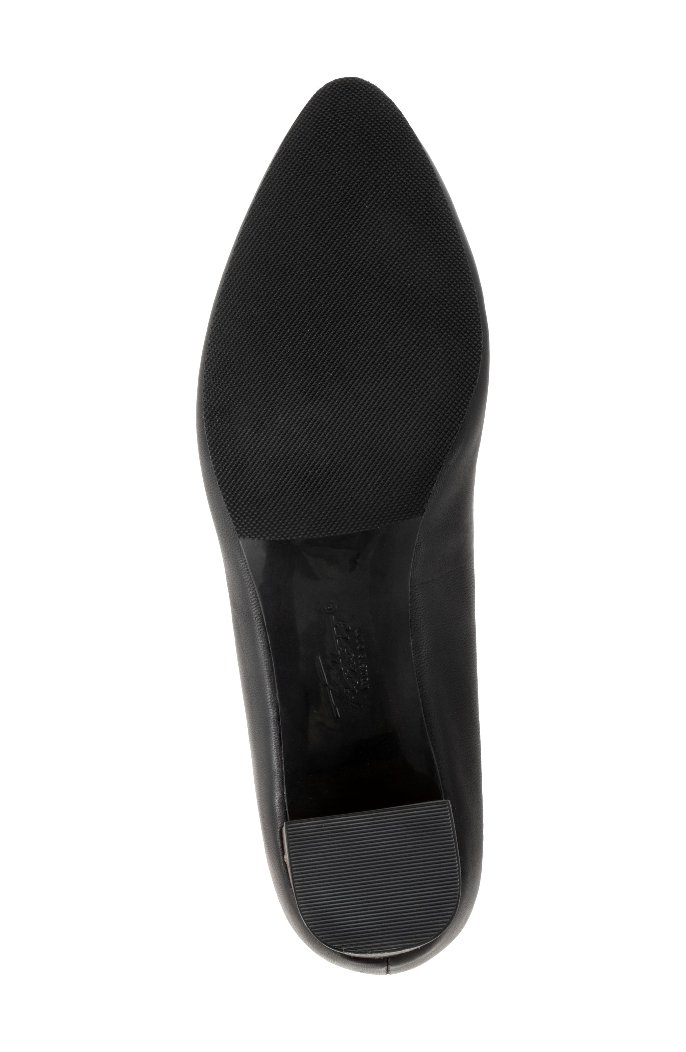Trotters Kari Pointy Toe Pump, Alternate, color, Black