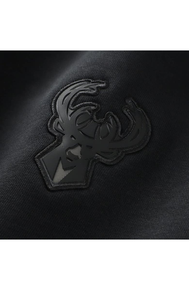 Nike Men's Nike  Black Milwaukee Bucks Authentic Standard Issue Travel Dri-FIT Sweatshirt, Alternate, color, Black