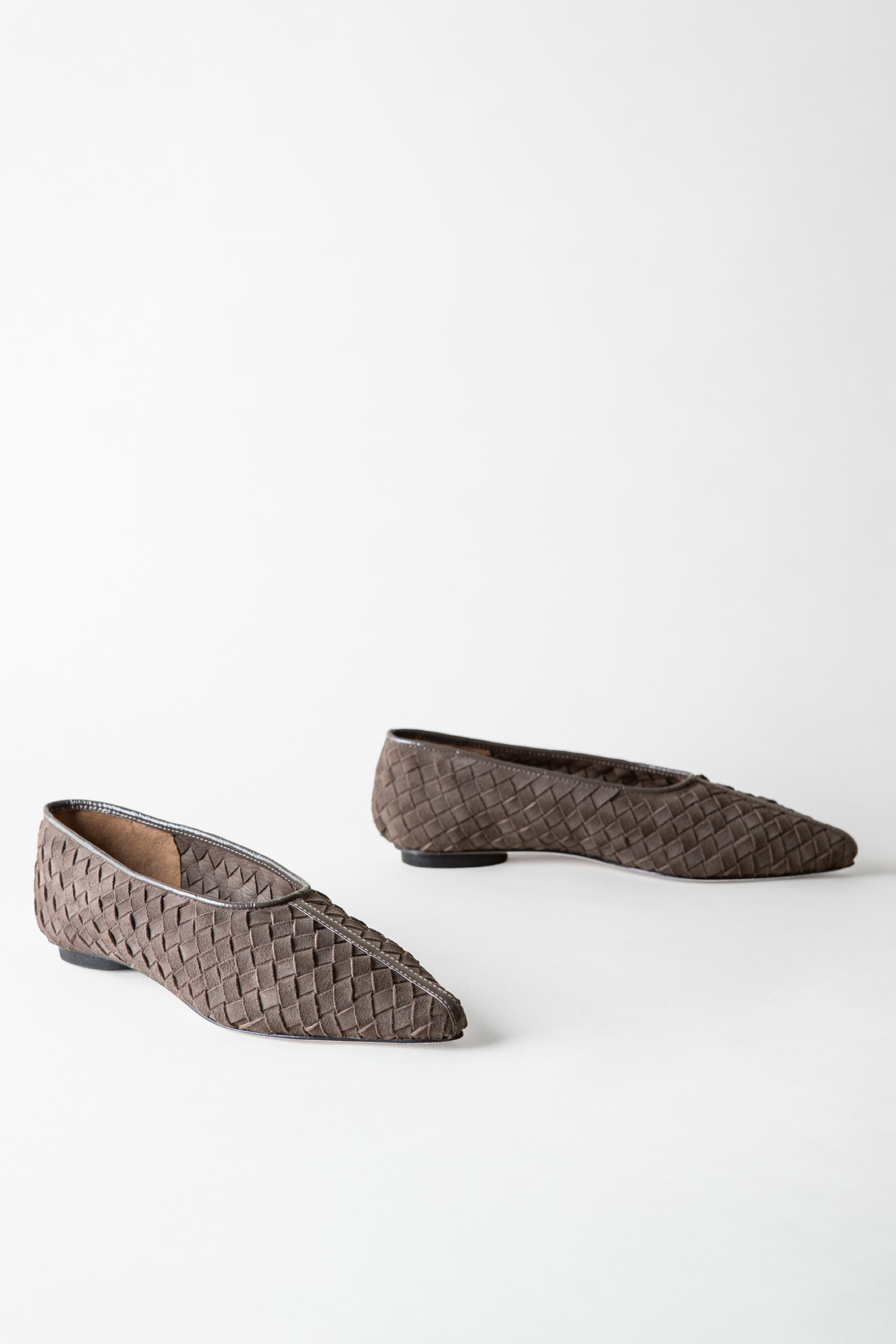 Zelda Pointed-Toe Flat, Alternate, color, Ash Woven Suede