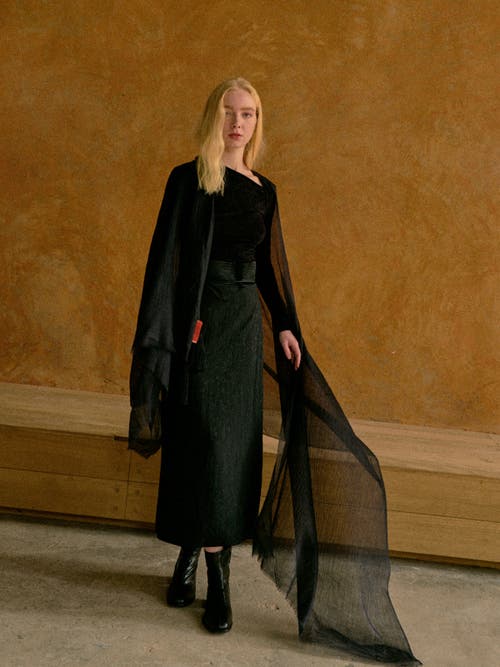 Lost Pattern Nyc "featherlight" Oversized Cashmere Scarf In Black