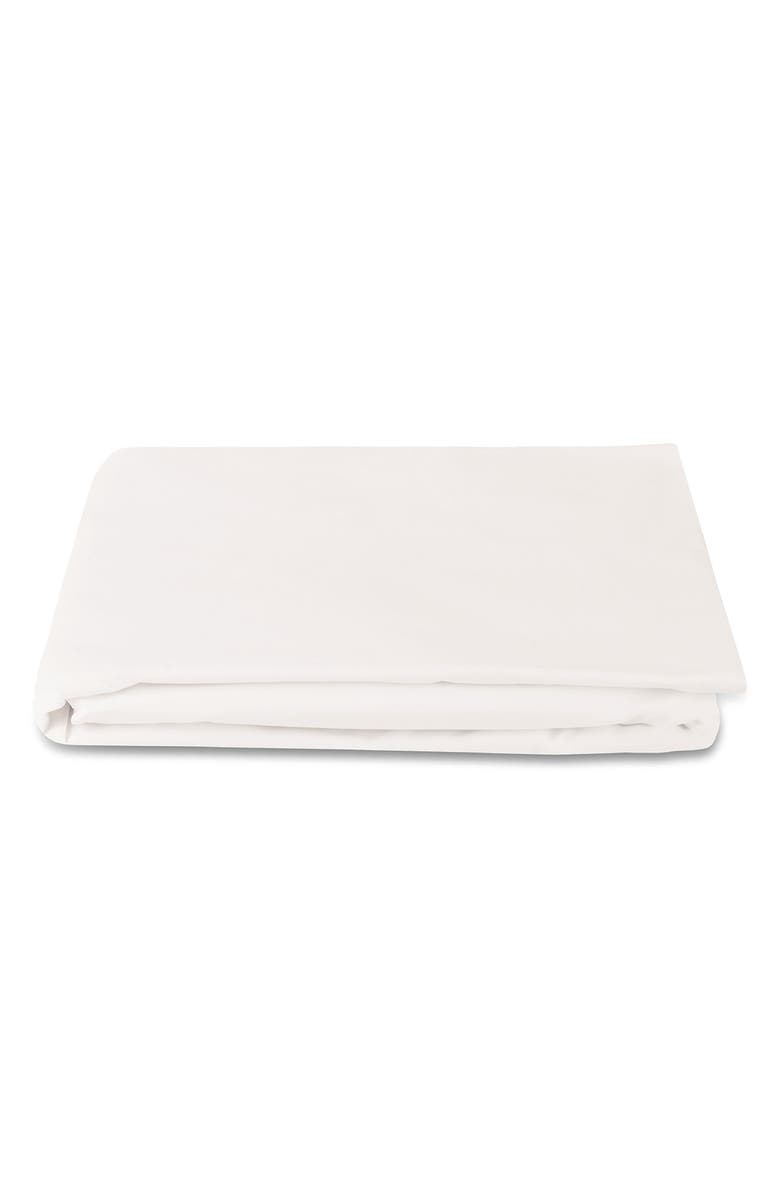 Matouk Bergamo 500 Thread Count Cotton Percale Fitted Sheet, Main, color, White
