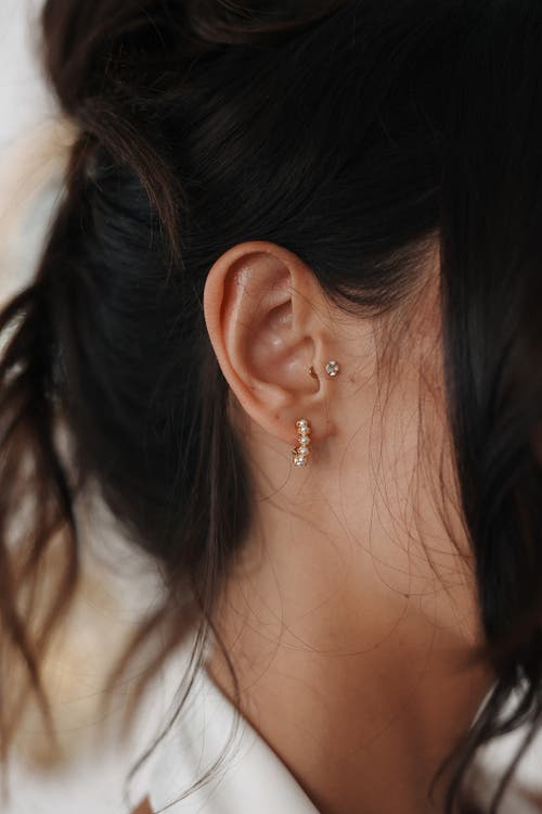Untamed Petals Jessica Pearl Mini Hoops In Gold