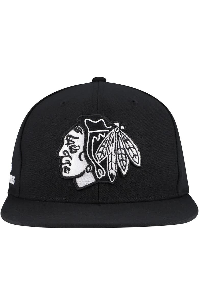 Mitchell & Ness Men's Mitchell & Ness  Black Chicago Blackhawks Team Snapback Hat, Alternate, color, 