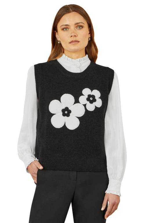 Yumi Knitted Floral Sleeveless Sweater Vest In Black