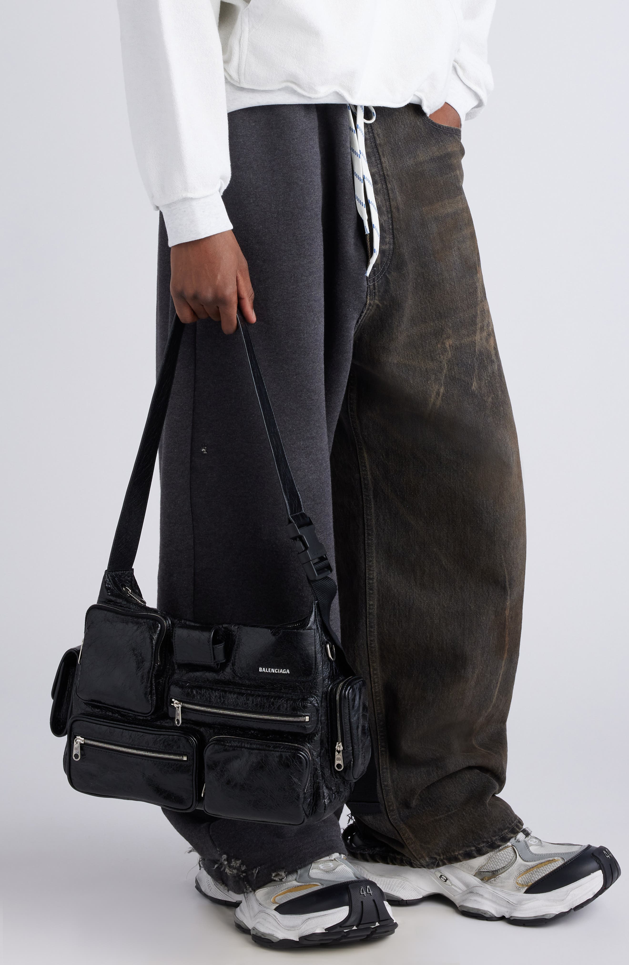 Balenciaga Superbusy Crinkle Leather Messenger Bag, Alternate, color, 