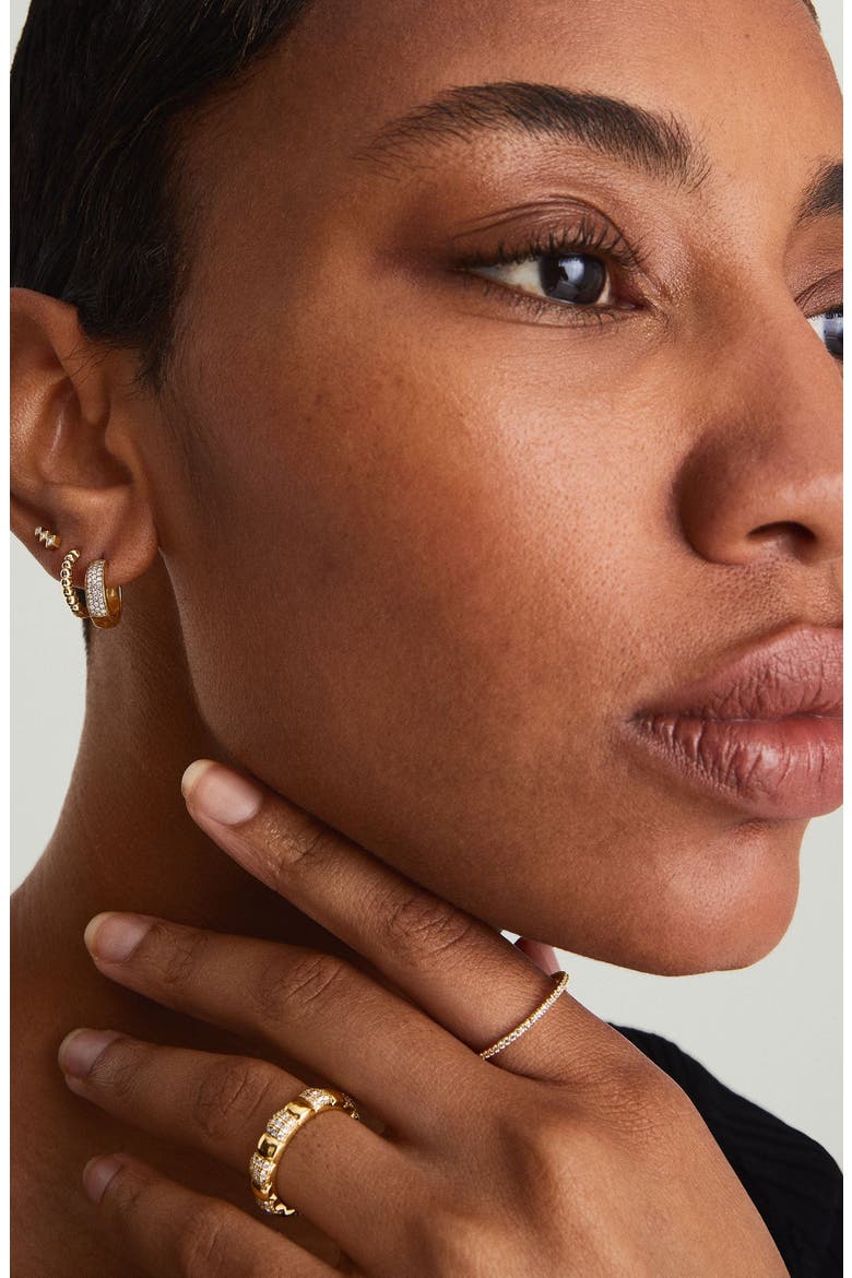 Bold Pavé Diamond Huggie Hoops, Alternate, color, 14k Yellow Gold