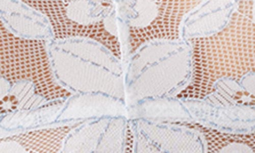 B.tempt'd By Wacoal Feeling Famous Bralette