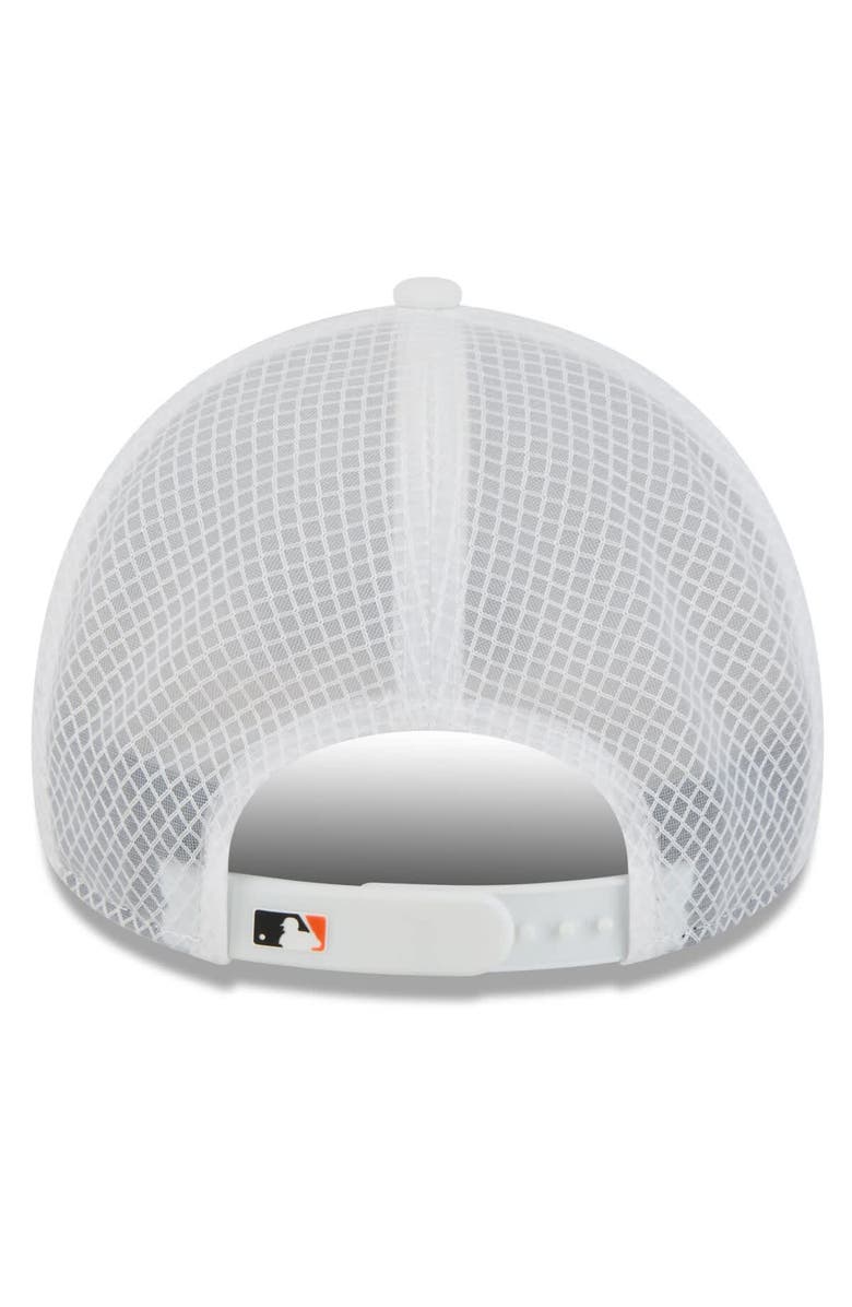 New Era Men's New Era White Baltimore Orioles 2026 Batting Practice Apex 9FORTY Adjustable Trucker Hat, Alternate, color, White